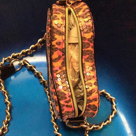 NWOT❣️Betsey Johnson🐯💝🧡Sequins X-body Pink & Orange Heart Cheetah Print Purse - Picture 6 of 13